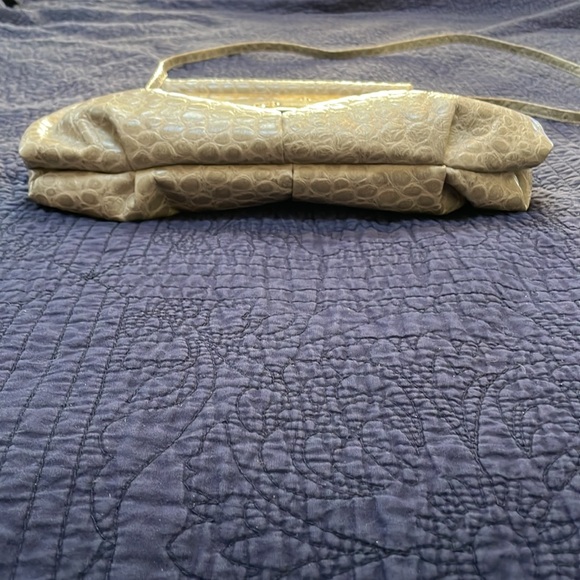 Patricia Smith Moon-Bags Milwaukee “Flapper” Embellished Pebble Textured Handbag - Picture 10 of 12